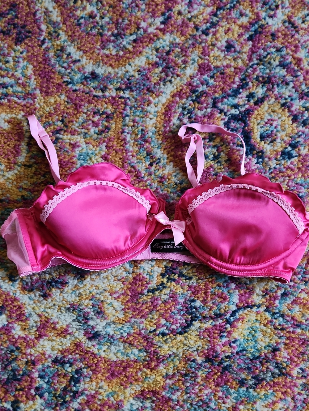 Very Sexy by VS. Pink Lace-Trim Satin Bra 36 B